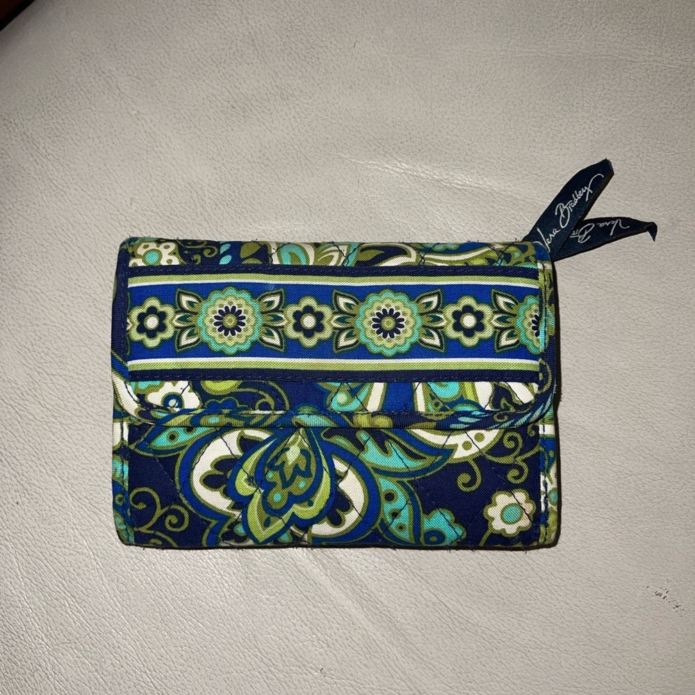 Brand New Vera Bradley Trifold Wallet Blue Green Teal